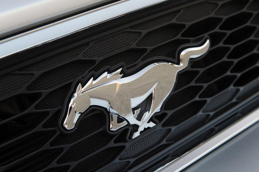  Ford Mustang V6 2012 года  (фото 106 из 133)